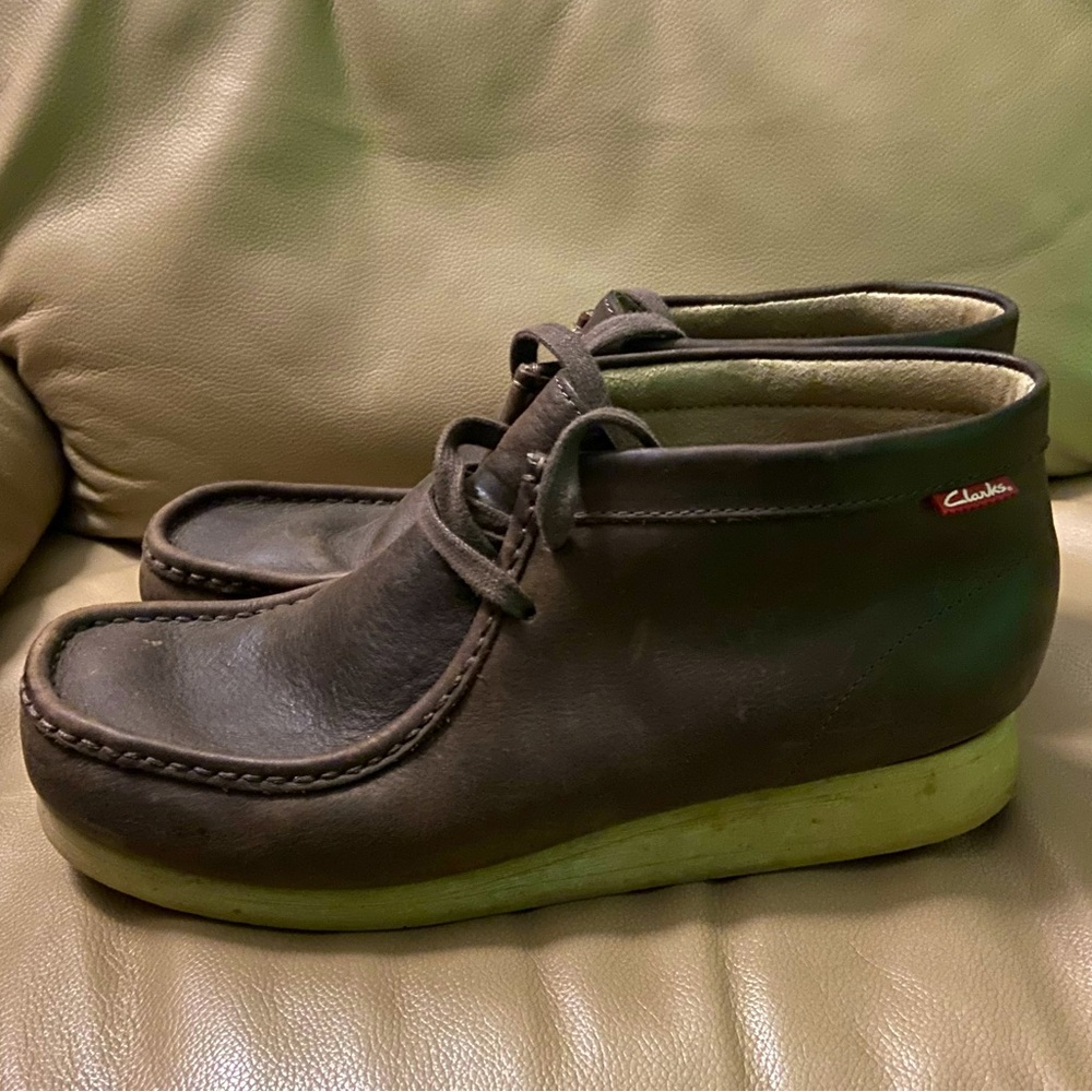 Clarks Walabee Boots size 10.5 men
